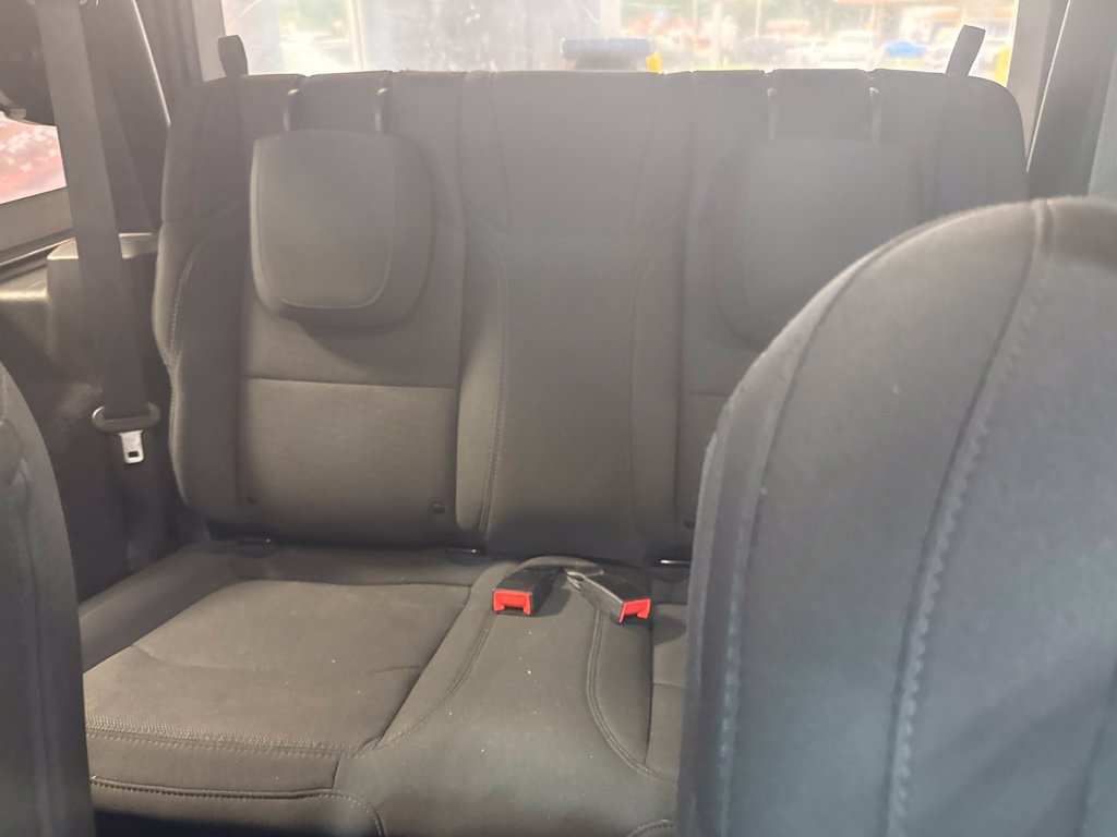 Used 2019 Jeep Wrangler Sport AWD/4WD image 17
