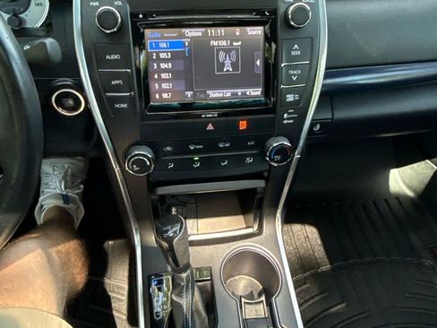 Used 2016 Toyota Camry SE FWD image 20