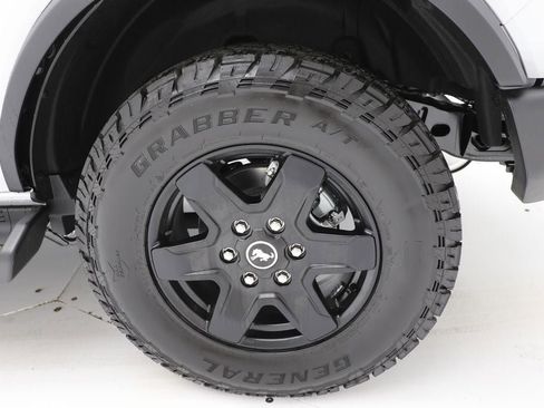 New 2025 Ford Bronco Outer Banks image 7