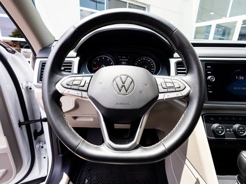 Used 2021 Volkswagen Atlas SE w/ Panoramic Sunroof Package FWD image 24