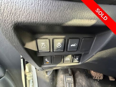 Used 2019 Nissan Pathfinder SL image 24