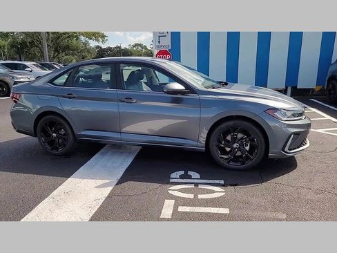 New 2026 Volkswagen Jetta SE image 27