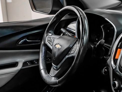 Used 2019 Chevrolet Equinox Premier image 18