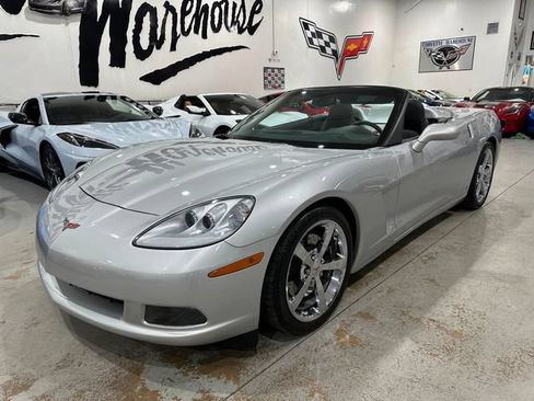 Used 2009 Chevrolet Corvette Convertible w/ Preferred Equipment Group RWD image 27