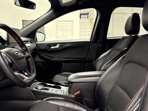 Used 2024 Ford Escape ST-Line w/ Equipment Group 301A image 5