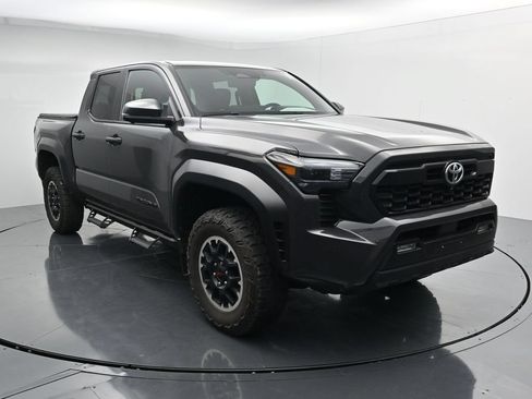 Used 2024 Toyota Tacoma TRD Off-Road w/ TRD Off Road Premium Package AWD/4WD image 2