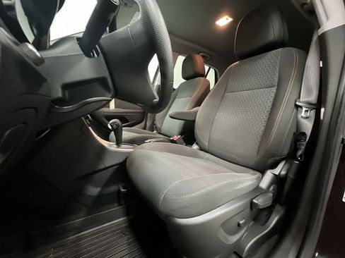 Used 2022 Chevrolet Trax LS w/ Tint and Cruise Package image 18