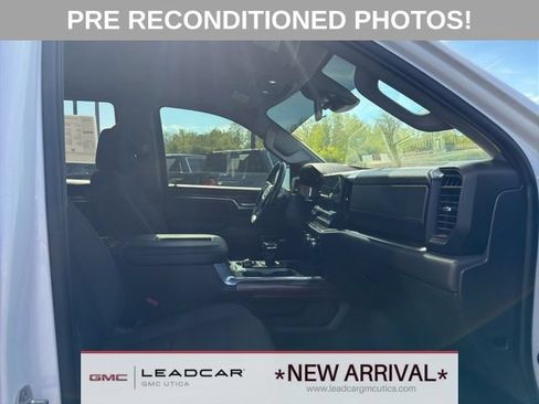 Used 2022 GMC Sierra 1500 Elevation w/ Preferred Package AWD/4WD image 10