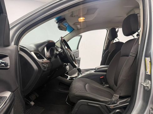 Used 2017 Dodge Journey SE w/ Flexible Seating Group FWD image 40