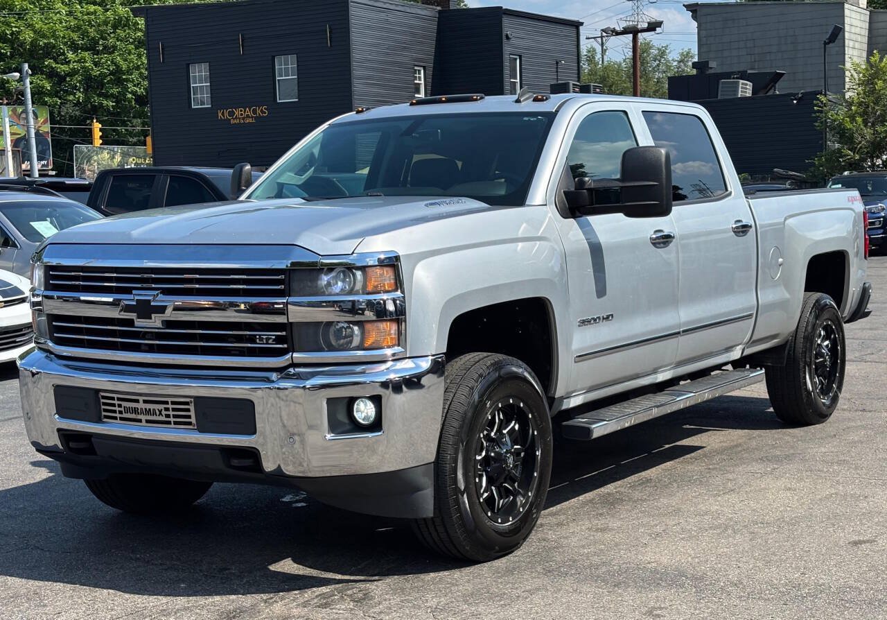 Used 2015 Chevrolet Silverado 3500 LTZ w/ Duramax Plus Package AWD/4WD image 4