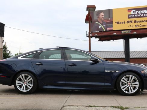 Used 2017 Jaguar XJ R-Sport AWD/4WD image 8