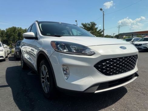 Used 2022 Ford Escape SEL AWD/4WD image 3