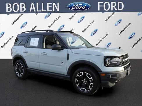 Used 2023 Ford Bronco Sport Outer Banks AWD/4WD image 2