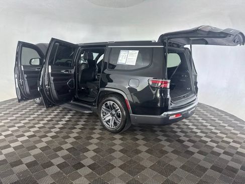 Used 2022 Jeep Wagoneer Series III w/ Convenience Group I AWD/4WD image 18