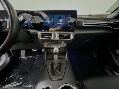 Used 2024 Ford Mustang Premium image 25