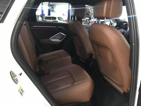 Used 2024 Audi Q3 2.0T Premium Plus image 12