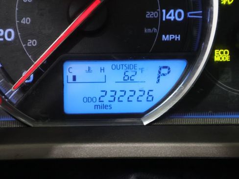 Used 2013 Toyota RAV4 Limited AWD/4WD image 35