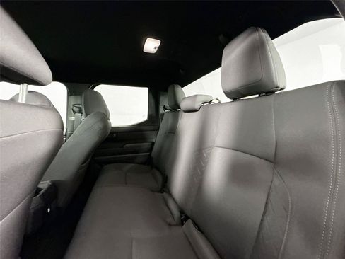 Certified 2024 Toyota Tacoma SR5 AWD/4WD image 28