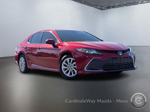 Used 2023 Toyota Camry LE image 2