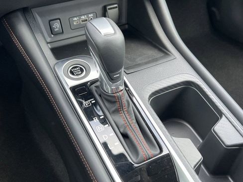 Used 2025 Nissan Sentra SR w/ SR Premium Package image 31