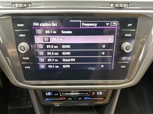 Used 2022 Volkswagen Tiguan SE R-Line AWD/4WD image 16