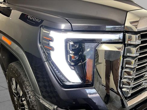 Used 2024 GMC Sierra 2500 Denali w/ Denali Reserve Package AWD/4WD image 26