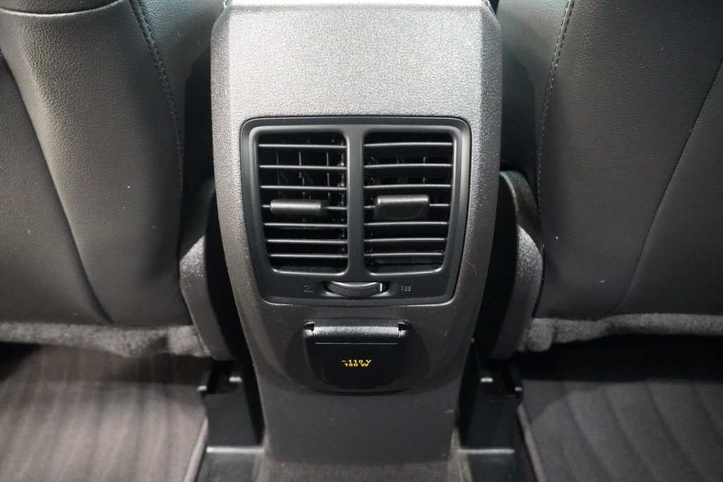 Used 2018 Ford Escape Titanium w/ Ford Safe & Smart Package AWD/4WD image 31