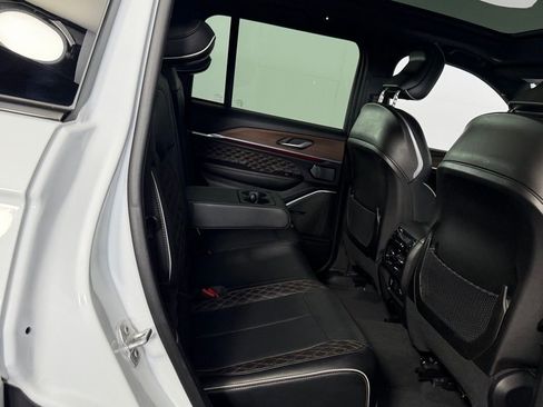 Certified 2023 Jeep Grand Cherokee Summit image 27