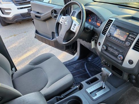 Used 2014 Nissan Xterra S image 42