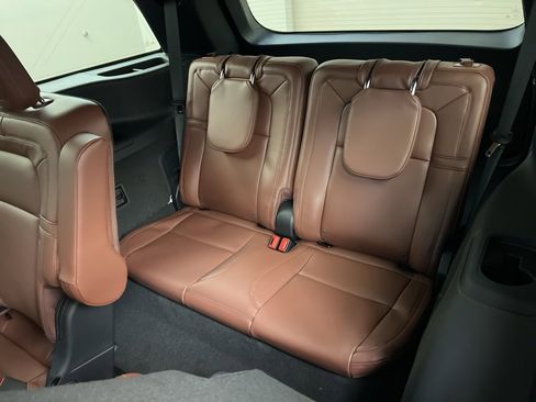 Used 2025 Lincoln Aviator Reserve image 33