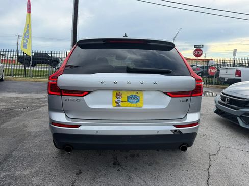 Used 2021 Volvo XC60 T5 Momentum w/ Protection Package Premier AWD/4WD image 5