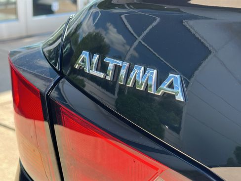 Used 2022 Nissan Altima 2.5 SV FWD image 10