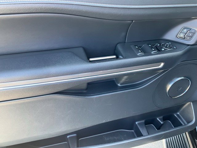 Used 2022 Ford Expedition XLT RWD image 8