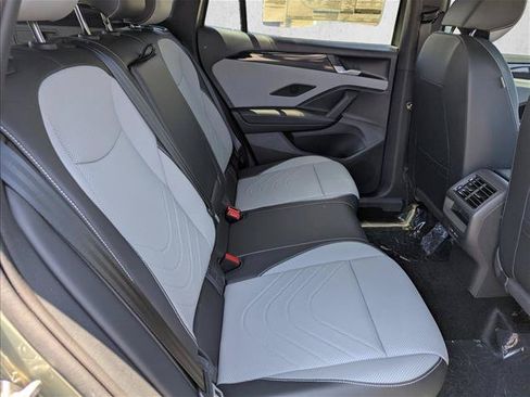 New 2026 Volkswagen Tiguan SE R-Line FWD image 30