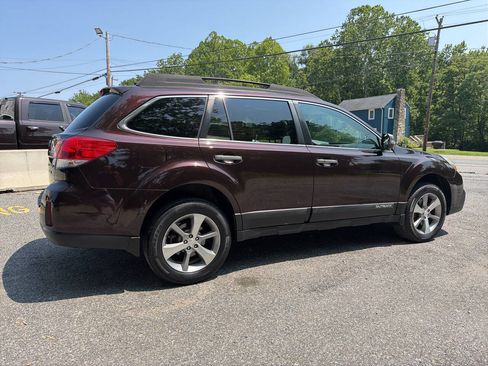 Used 2013 Subaru Outback 3.6R Limited w/ Special Appearance Pkg AWD/4WD image 11