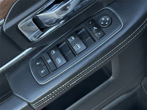 Used 2015 RAM 1500 Laramie w/ Convenience Group image 23