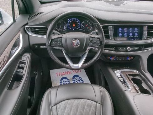 Used 2022 Buick Enclave Avenir w/ Avenir Technology Package AWD/4WD image 7