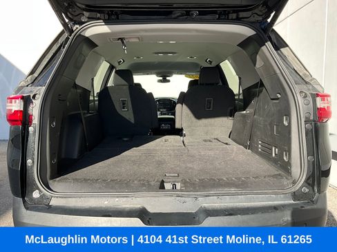 Used 2020 Chevrolet Traverse LT image 9