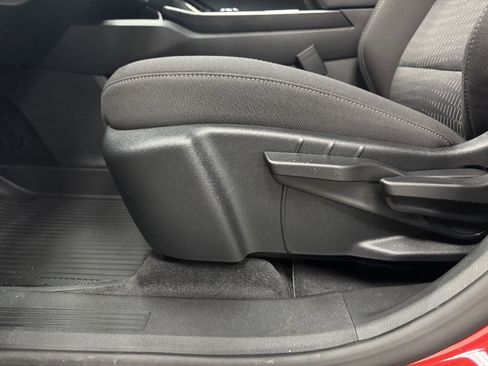 New 2026 Chevrolet Equinox LT w/ LPO, Floor Liner Package AWD/4WD image 23