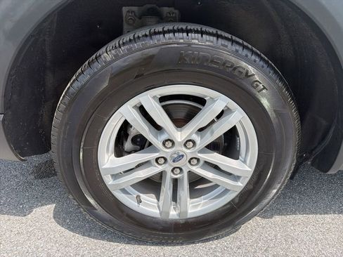Used 2022 Ford Explorer XLT AWD/4WD image 12