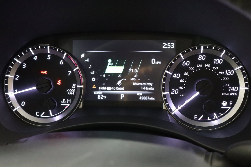 Used 2023 Toyota Highlander XSE FWD image 11
