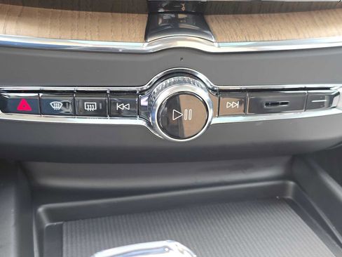 Used 2026 Volvo XC60 B5 Ultra w/ Protection Package Premier AWD/4WD image 29