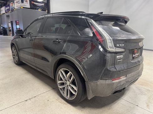 Used 2019 Cadillac XT4 Sport image 3