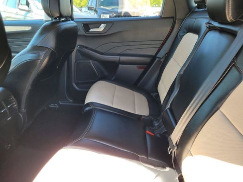 Used 2022 Ford Escape Titanium w/ Titanium Elite Package AWD/4WD image 16