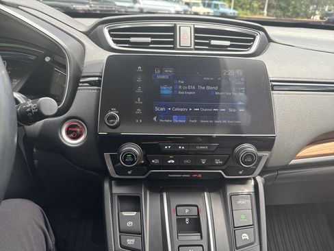 Used 2022 Honda CR-V Touring image 18