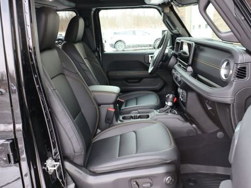 Used 2025 Jeep Wrangler Sahara w/ Safety Group image 44
