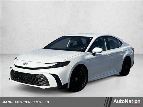 Certified 2025 Toyota Camry SE image 1