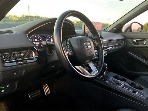 Used 2022 Honda Civic Sport Touring image 17