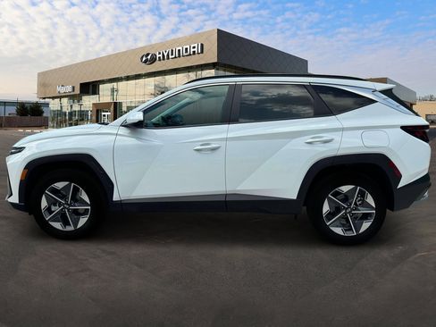 Certified 2025 Hyundai Tucson SEL image 3