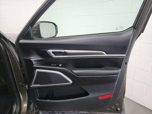 Used 2020 Kia Telluride S AWD/4WD image 34